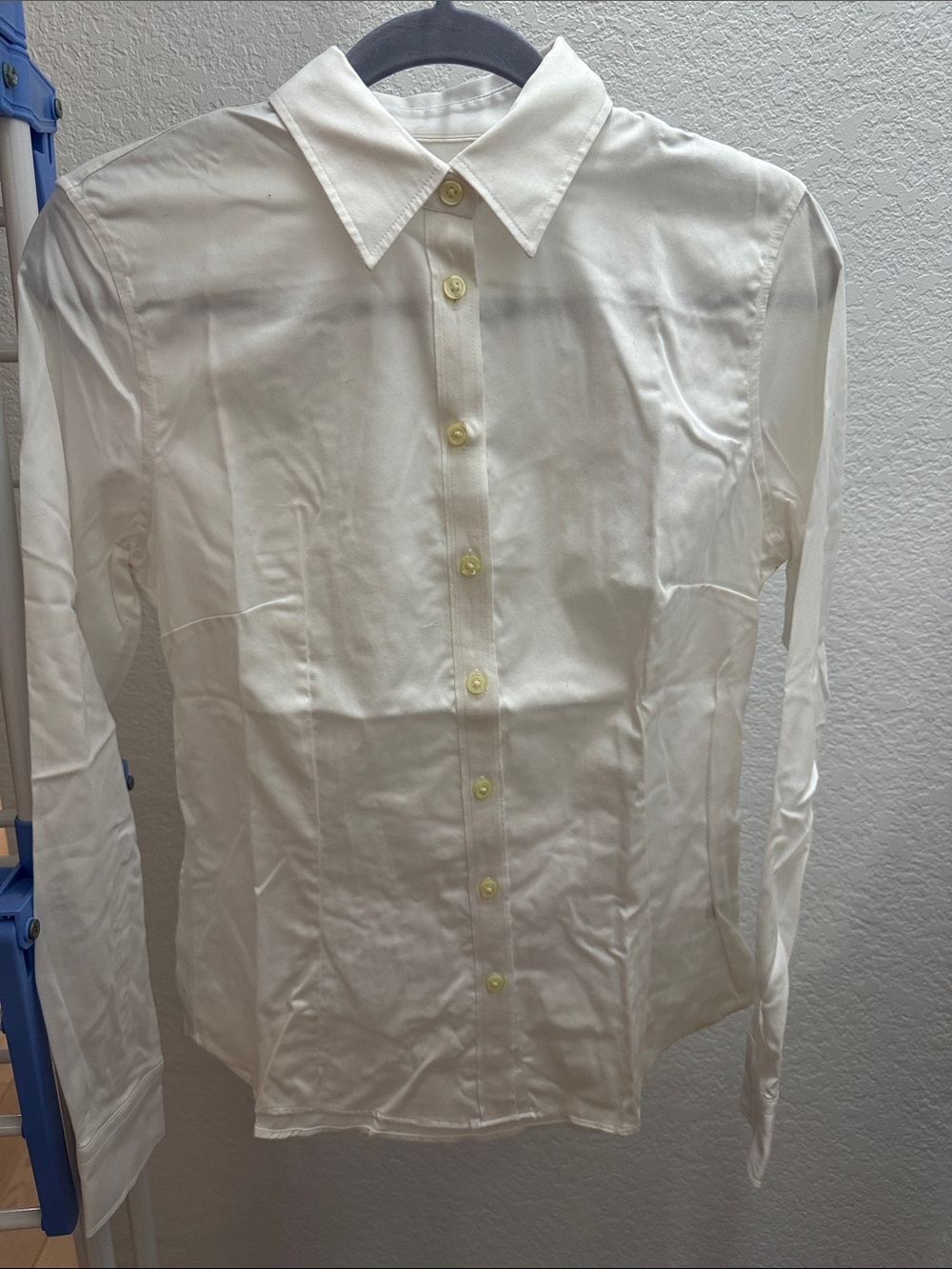 Banana Republic Women’s White Button-Down Long Sleeve Dress Shirt